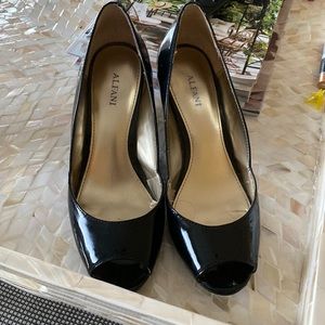 Alfani size 8 black patent leather wedge